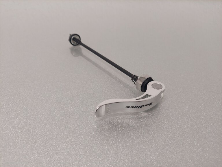 Quick release axle / Front / Ø 5 MM / Sunrace / Others / Silver