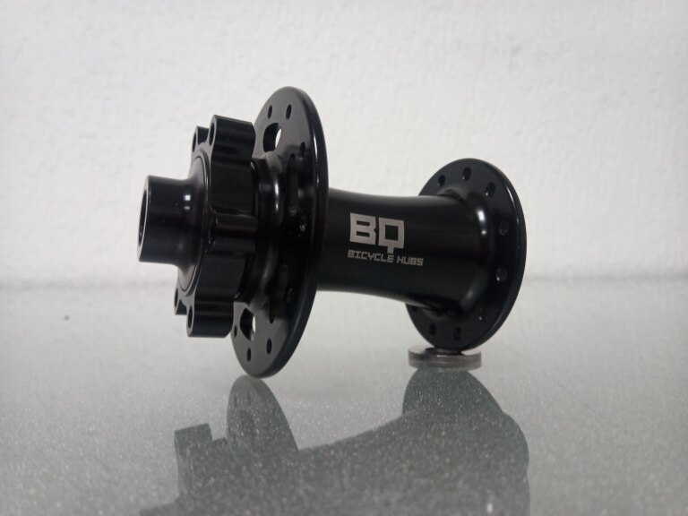 Front hub / 100 MM / Thru axle Ø 12 MM / Disc (6 bolts) / 24GTS / BQ / BQ-FH30506 / Black / Race