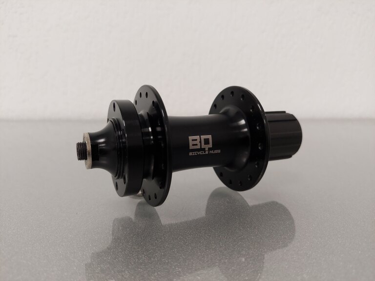 Rear hub / 141 MM / Drop axle / Disc (6 bolts) / 32GTS / BQ / BQ-RH30026 / HG Body 36,85 MM / Black / Trek X-Caliber