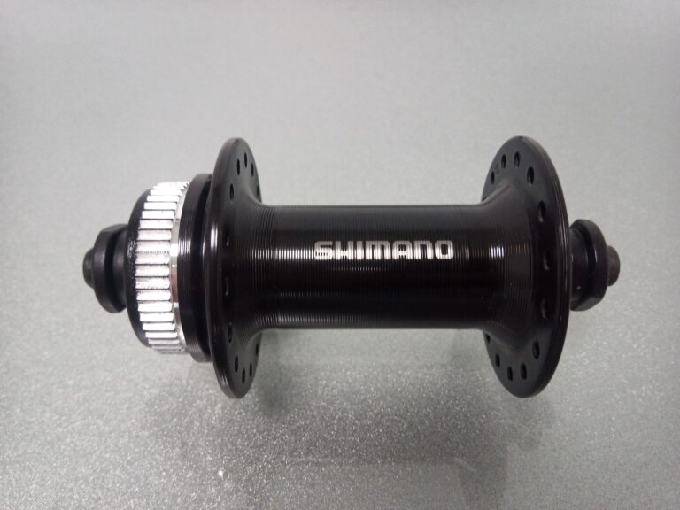 Vorderrad / 100 MM / Fallachse / Disc (Centerlock) / 32GTS / Shimano / HB-TX505 Tourney / Schwarz / MTB