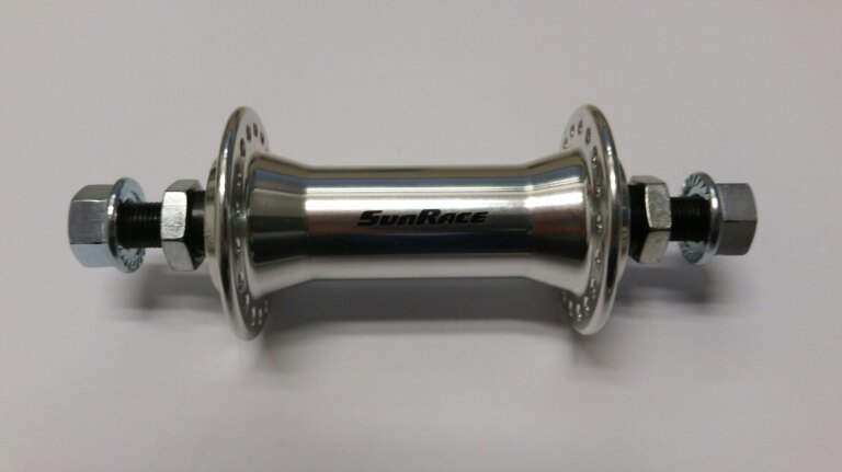 Front hub / 100 MM / Fixed axle 140 MM / Rim brake / 36GTS / Sunrace / HBM45F / Silver / City