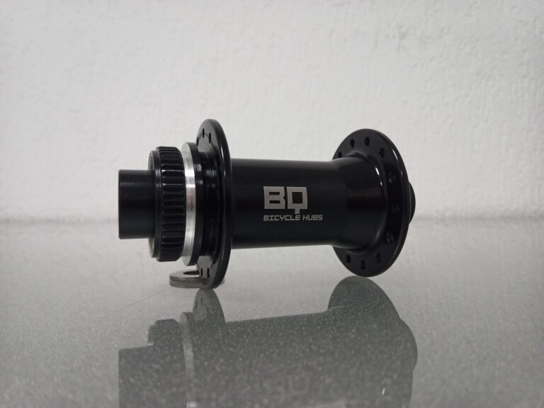 Vorderradnabe / 100 MM / Steckachse Ø 15 MM / Disc (Centerlock) / 28GTS / BQ / BQ-FH30512 / Schwarz / MTB