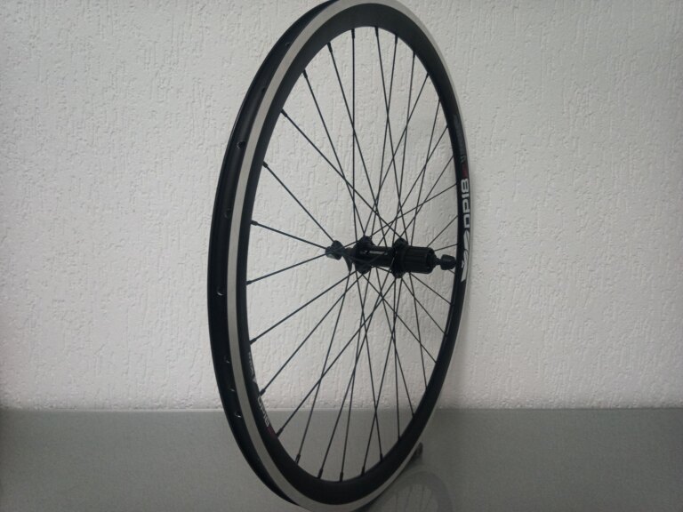 Rear wheel / 622X18C / Rigida - Ryde / DP18 Speed / Black / Shimano / FH-RS400 Tiagra / HG Body 36,85 MM  / 130 MM / Rim brake / Race