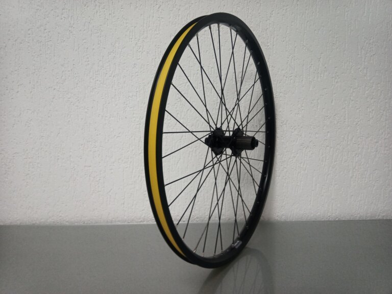 Roue arrière / 584X25C / Rigida - Ryde / Andra 40 / Noir / BQ / BQ-RH30009 / HG Body 35 MM / 142 MM / Disque (6 boulons) / E-Bike