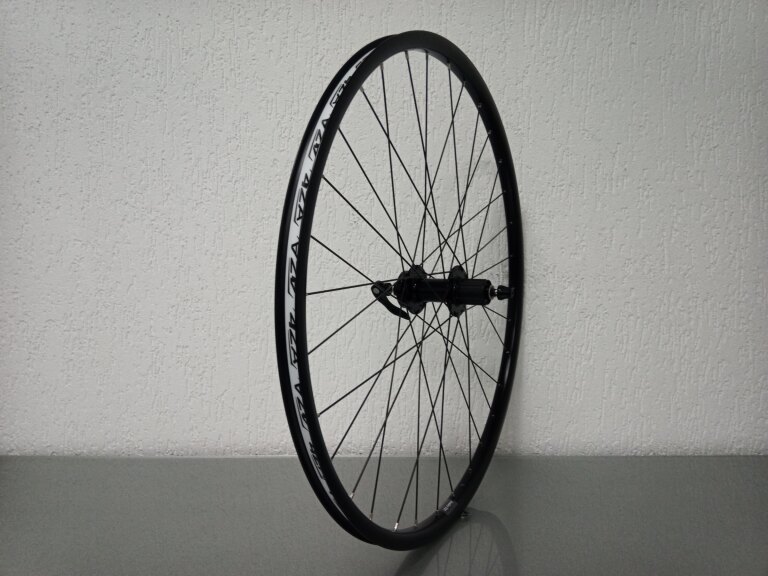 Rear wheel / 622X21C / Rigida - Ryde / Andra 321 / Black / Import / UNI / HG Body 35 MM / 141 MM / Disc (6 bolts) / Trek X-Caliber