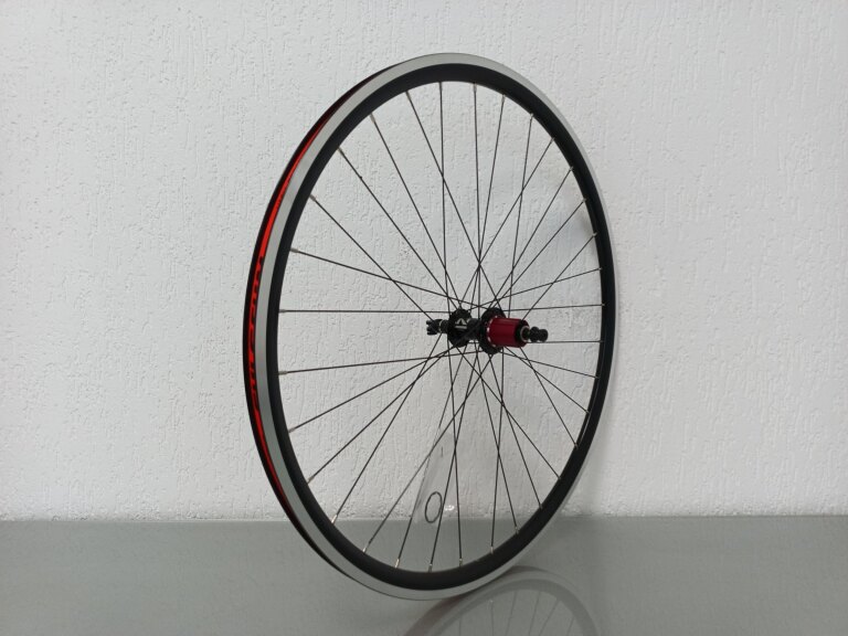 Achterwiel / 622X16C / Rigida - Ryde / DP16 / Zwart / Novatec / F482SB-11S / HG Body 36,85 MM / 130 MM / Velgrem / Race