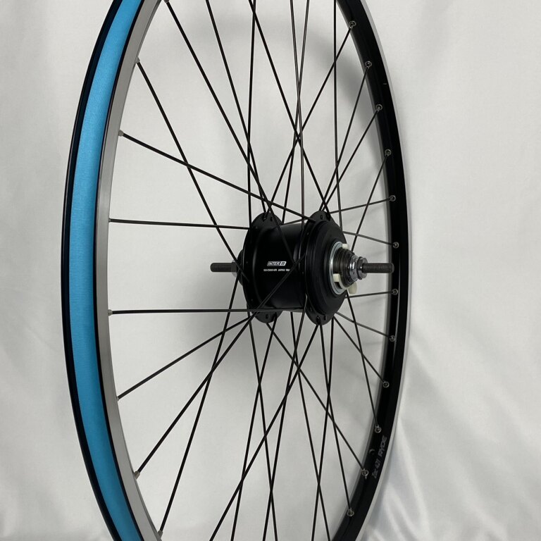 Roue arrière / 622X21C / Rigida - Ryde / ZAC 421 / Noir / Shimano / Nexus Inter 8 SG-C6001-8R / 8S / 131 MM / Frein à rouleau ou Frein sur jante / Ville