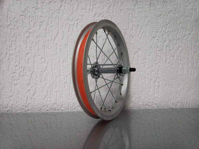 Front wheel / 203X21C / Import / UNI / Silver / 83 MM / Kids