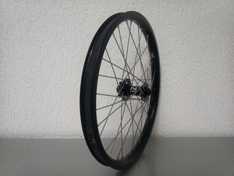 Front wheel / 406X25C / Rigida - Ryde / Andra 40 / Black / Novatec / D811SB15 /  / 100 MM / Disc (6 bolts) / Cargo