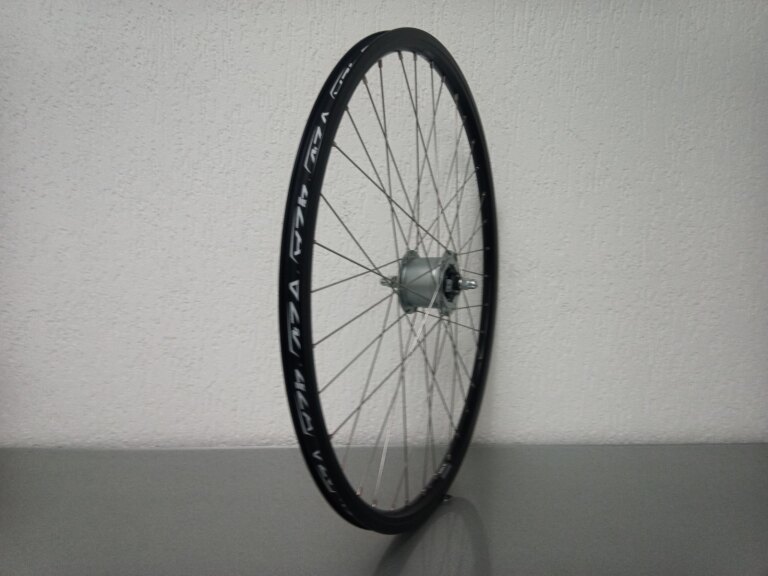 Front wheel / 622X19C / Rigida - Ryde / Andra 10 / Black / Shimano / DH-C6000-3R-N 6V-3.0W Dynamo /  / 100 MM / Rollerbrake / City