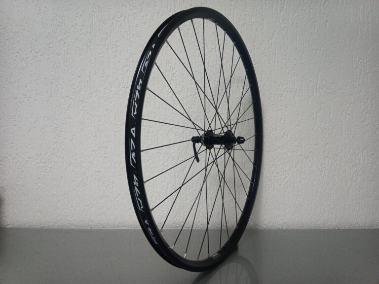 Roue avant / 622X21C / Rigida - Ryde / ZAC 421 / Noir / Shimano / HB-RM65 / / 100 MM / Disc (Centerlock) / VTT - Tour