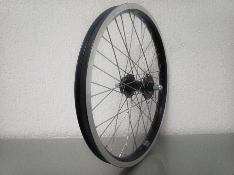 Roue avant / 406X25C / Rigida - Ryde / Andra 40 / Noir / Novatec / Autres / / 100 MM / Frein sur jante ou Disque (6 boulons) / Cargo