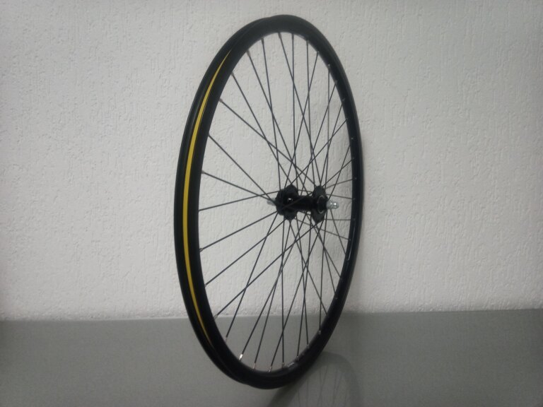 Voorwiel / 622X19C / Rigida - Ryde / Andra 10 / Zwart / Novatec / Others /  / 100 MM / Disc (6 bout) / E-Bike