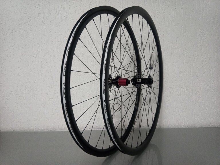 Wielset / 622X16C / Rigida - Ryde / DP16 Disc / Zwart / Novatec / D792SB/A-A 4A / HG Body 36,85 MM / 142 MM / Disc (6 bout) / Race