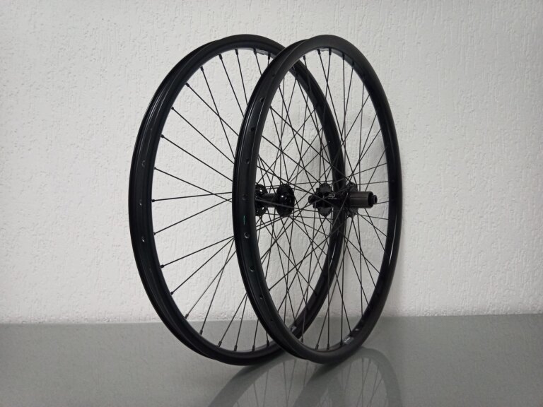 Paire de roues / 622X29C / Rigida - Ryde / Andra 29 Disc / Noir / BQ / BQ-RH30010 / HG Body 35 MM / 148 MM / Disc (6 boulons) / E-MTB