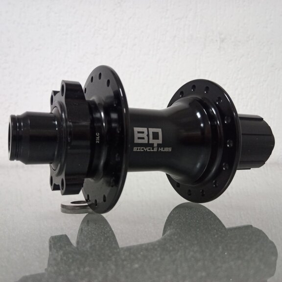 Rear hub / 148 MM / Thru axle Ø 12 MM / Disc (6 bolts) / 32GTS / BQ / BQ-RH30015 / HG Body 36,85 MM / Black / MTB 