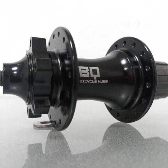 Rear hub / 135 MM / Drop axle / Disc (6 bolts) / 32GTS / BQ / BQ-RH30025 / HG Body 35 MM / Black / MTB - Tour 