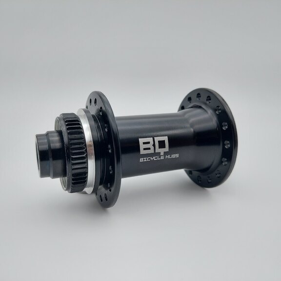 Front hub / 100 MM / Thru axle Ø 12 MM / Disc (Centerlock) / 32GTS / BQ / BQ-FH30520 / Black / Race / Gravel 