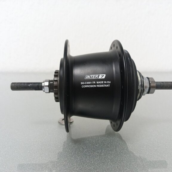 Hinterradnabe / 132 MM / Feste Welle 180 MM / Rollerbrake oder Felgenbremse / 36GTS / Shimano / Nexus Inter 7 SG-C3001-7R / 7S / Schwarz / City 