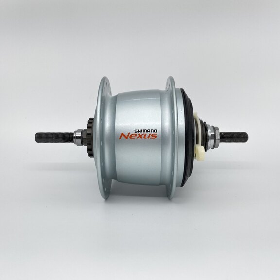 Rear hub / 135 MM / Fixed axle 185 MM / Roller brake or Rim brake / 36GTS / Shimano / Nexus Inter 8 SG-C6000-8R / 8S / Silver / City 