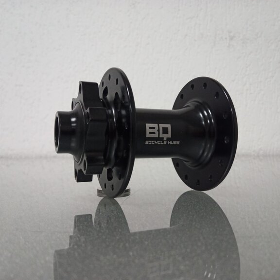 Vorderradnabe / 100 MM / Steckachse Ø 15 MM / Disc (6 Schrauben) / 28GTS / BQ / BQ-FH30509 / Schwarz / MTB - Tour 