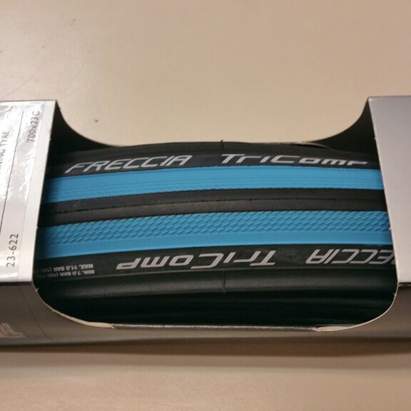 Tyre / 700X23C (ETRTO 23-622) / Vredestein / Freccia TriComp / Black - Blue / Folding bead / Race  