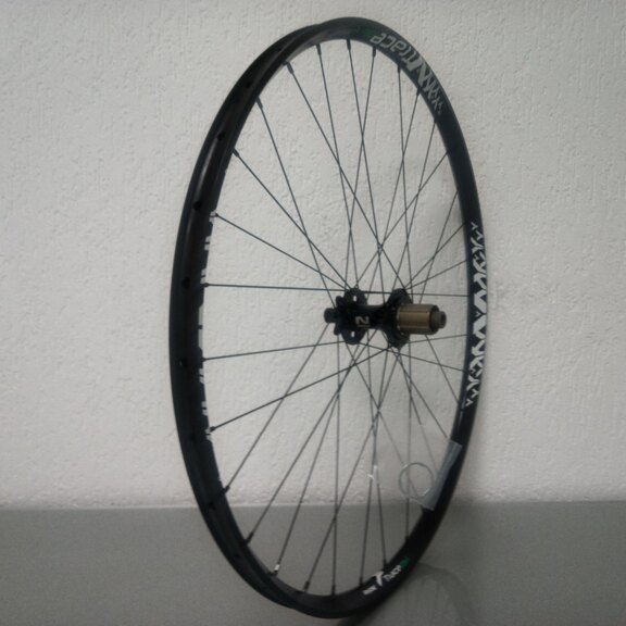 Achterwiel / 622X25C / Rigida - Ryde / Trace 25mm / Zwart / Novatec / D462SB-A5A-B12 / HG Body 36,85 MM / 148 MM / Disc (6 bout) / MTB 