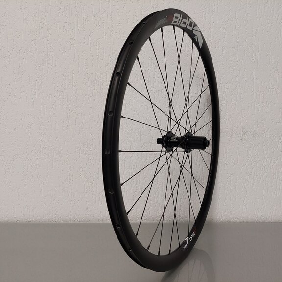 Roue arrière / 622X18C / Rigida - Ryde / DP18 Speed ​​​​Disc / Noir / BQ / BQ-RH30002 / HG Body 36,85 MM / 142 MM / Disc (Centerlock) / Race 