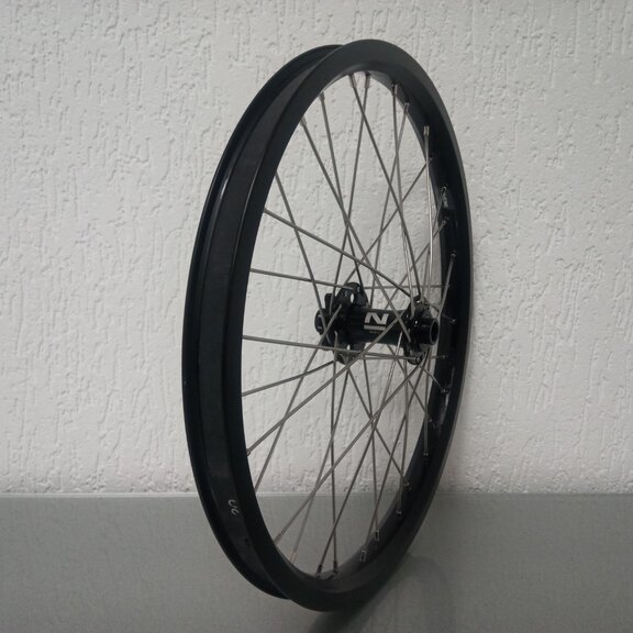 Roue avant / 406X25C / Rigida - Ryde / Andra 40 / Noir / Novatec / D811SB15 / / 100 MM / Disque (6 boulons) / Cargo - THRU AXLE 100 MM 