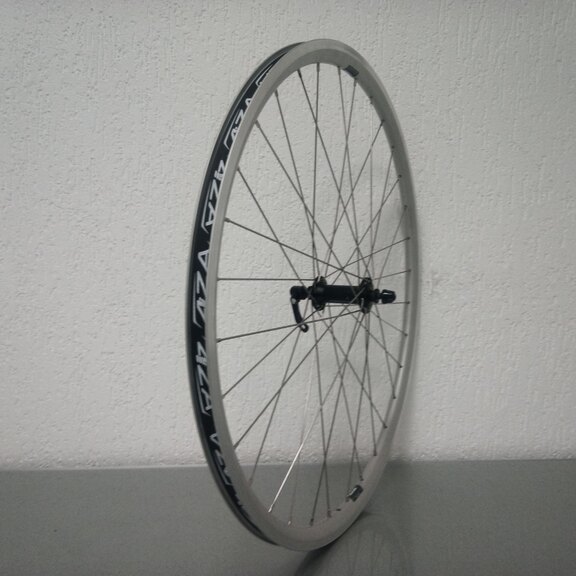 Front wheel / 622X19C / Rigida - Ryde / X-Plorer / Silver / Shimano / HB-T4000 Alivio /  / 100 MM / Rim brake / Tour 