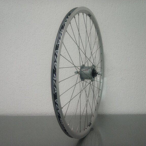 Roue avant / 622X19C / Rigida - Ryde / X-Plorer / Argent / Shimano / DH-C6000-3R-N 6V-3.0W Dynamo / / 100 MM / Frein à rouleaux / City 