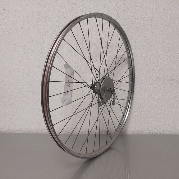 USED ​​Front wheel / 590X22C / Others / ST32 RVS / Silver / Others / UNI / / 97 MM / Drum brake 90 MM / City 