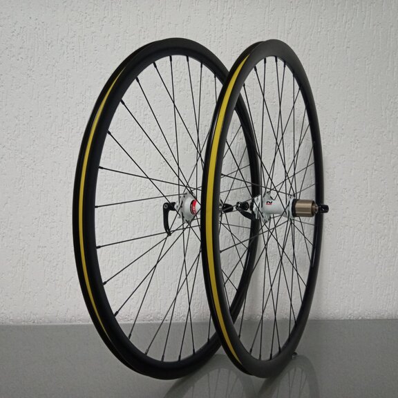 Laufradsatz / 622X16C / Rigida - Ryde / DP16 Disc / Schwarz / Novatec / D792SB/A-AA-11S / HG Body 36,85 MM / 135 MM / Disc (6 Schrauben) / Race 