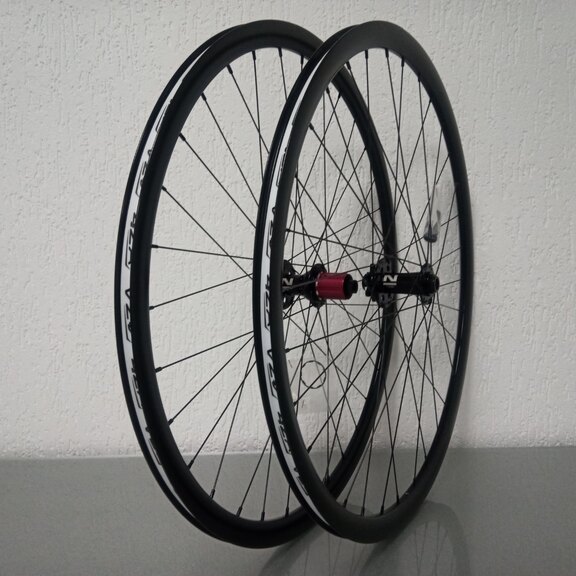 Wielset / 622X16C / Rigida - Ryde / DP16 Disc / Zwart / Novatec / D792SB/A-A 4A / HG Body 36,85 MM / 142 MM / Disc (6 bout) / Race 