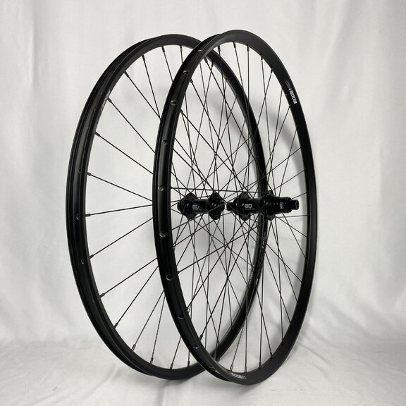 Paire de roues / 622X22C / Rigida - Ryde / Edge M 22 os / Noir / BQ / BQ-RH30029 / SRAM XD(R) 11S/12S / 142 MM / Disque (Centerlock) / Gravel 