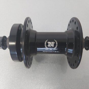 Voornaaf / 100 MM / Vaste as 137 MM / Disc (6 bout) / 32GTS / Novatec / Others / Zwart / Cargo