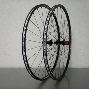 Wielset / 622X18C / DT Swiss / XR400 29 / Zwart / Novatec / D792SB-CL/A-A4A-X12 / HG Body 36,85 MM / 142 MM / Disc (Centerlock) / Cyclocross