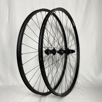 Paire de roues / 622X22C / Rigida - Ryde / Edge M 22 os / Noir / BQ / BQ-RH30029 / SRAM XD(R) 11S/12S / 142 MM / Disque (Centerlock) / Gravel