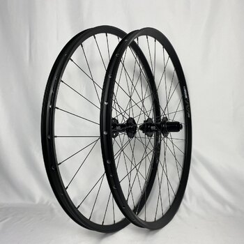 Radsatz / 622X26C / Rigida - Ryde / Edge M 26 os / Schwarz / BQ / BQ-RH30014 / HG Body 36,85 MM / 148 MM / Scheibe (6-Loch) / MTB